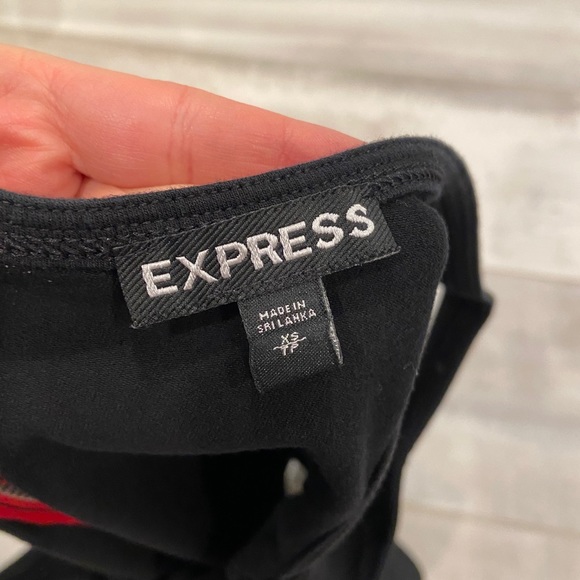 Express Top - Picture 2 of 3